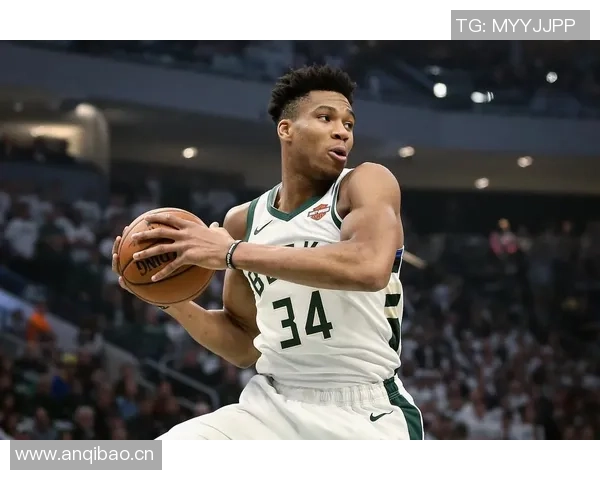 字母哥再创历史第八次30分钟内砍下30分15板成就无人可比