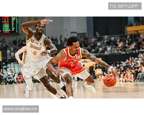 布朗闪耀全场成队史第二位单场斩获40分5板5助5断的传奇球员