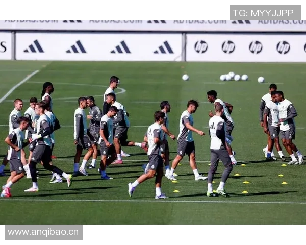 皇马关注身价7500万欧的伊尔迪兹下周欧冠现场考察他